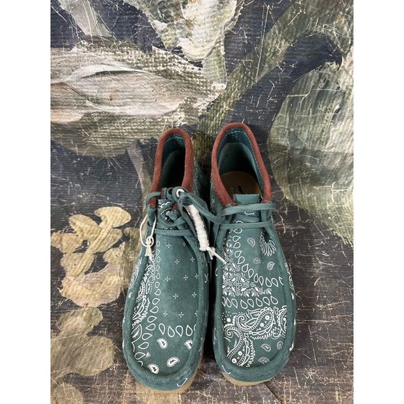 New Urban Outfitters Clarks Wallabee Paisley Boot Size 10 1/2 main image 4